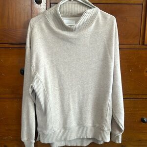 Aerie pullover size XXS cream color